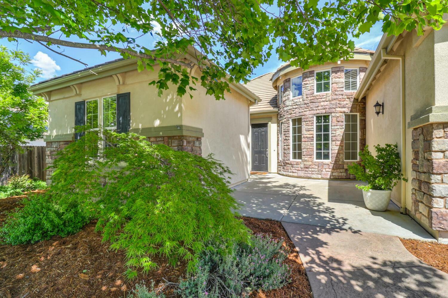Property Photo:  1647 Bunting Court  CA 95648 