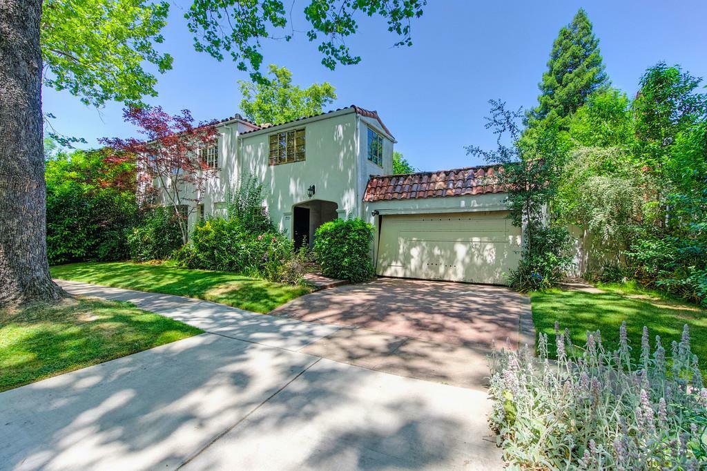 Property Photo: 1701 4th Avenue CA 95818