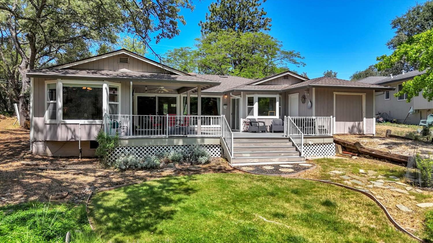 Property Photo: 17883 Jayhawk Drive CA 95946