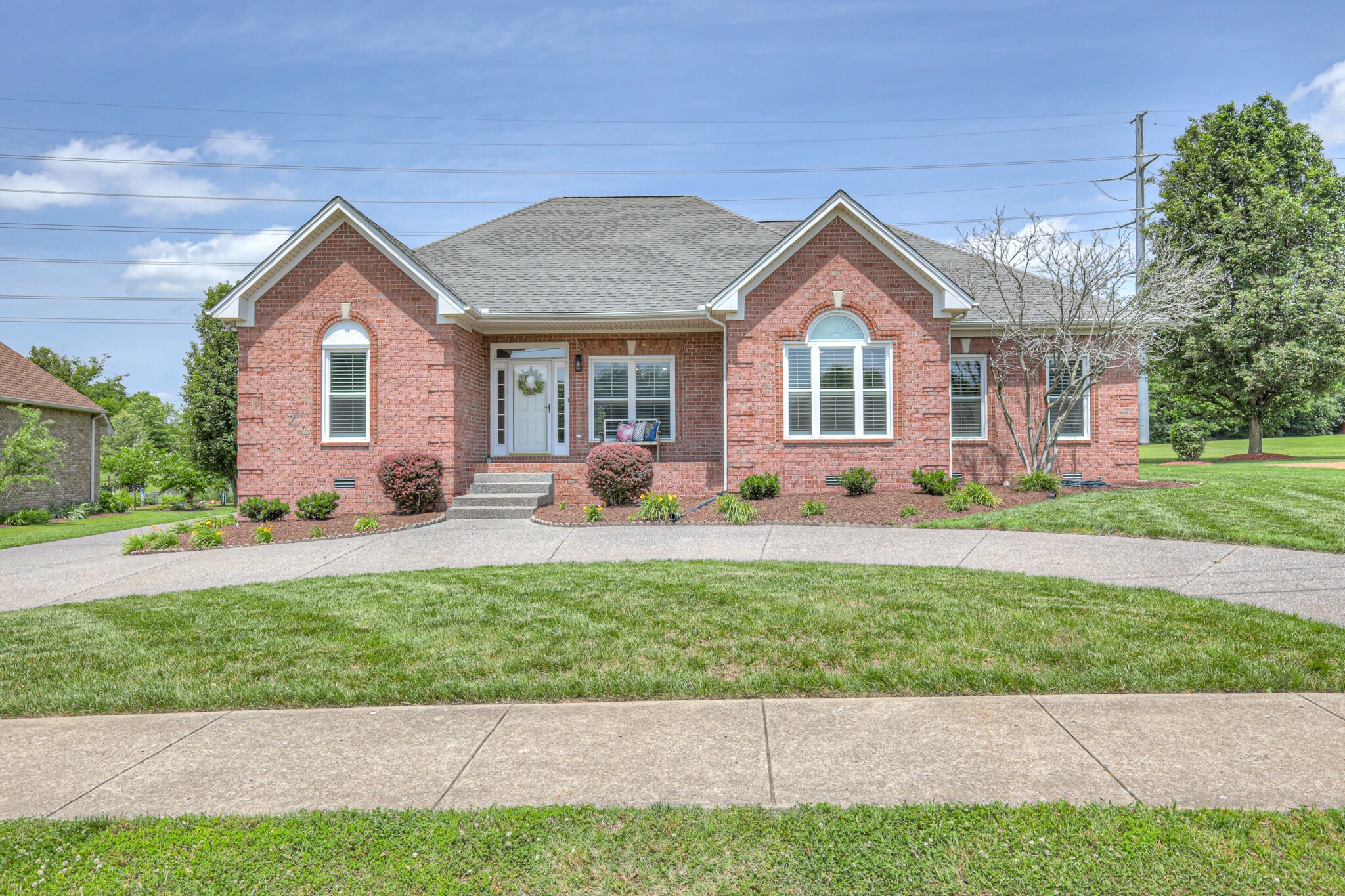Property Photo:  120 Tamaras Way  TN 37075 