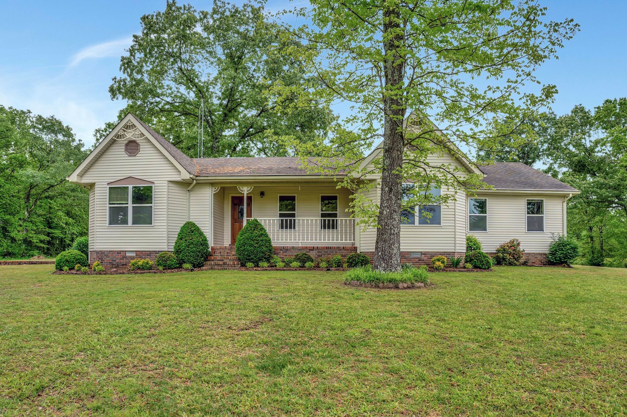 Property Photo: 735 Railroad Bed Pike TN 38483