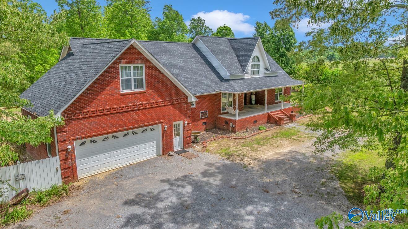 Property Photo: 261 County Road 165 AL 35765