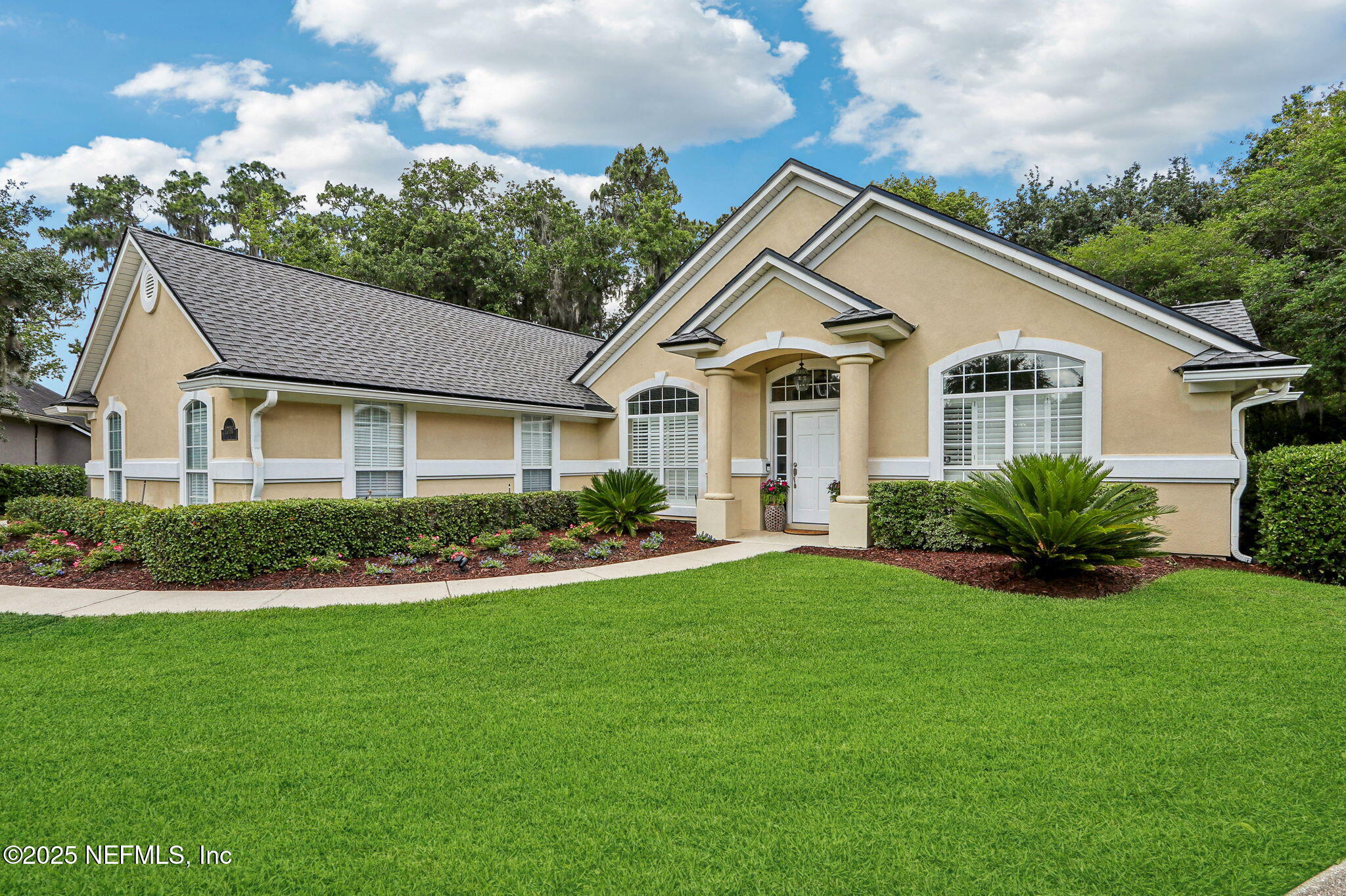 Property Photo: 1700 Eagle Watch Drive FL 32003