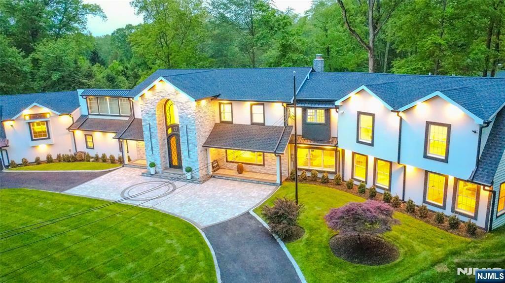 27 Applewood Drive  Upper Saddle River NJ 07458 photo