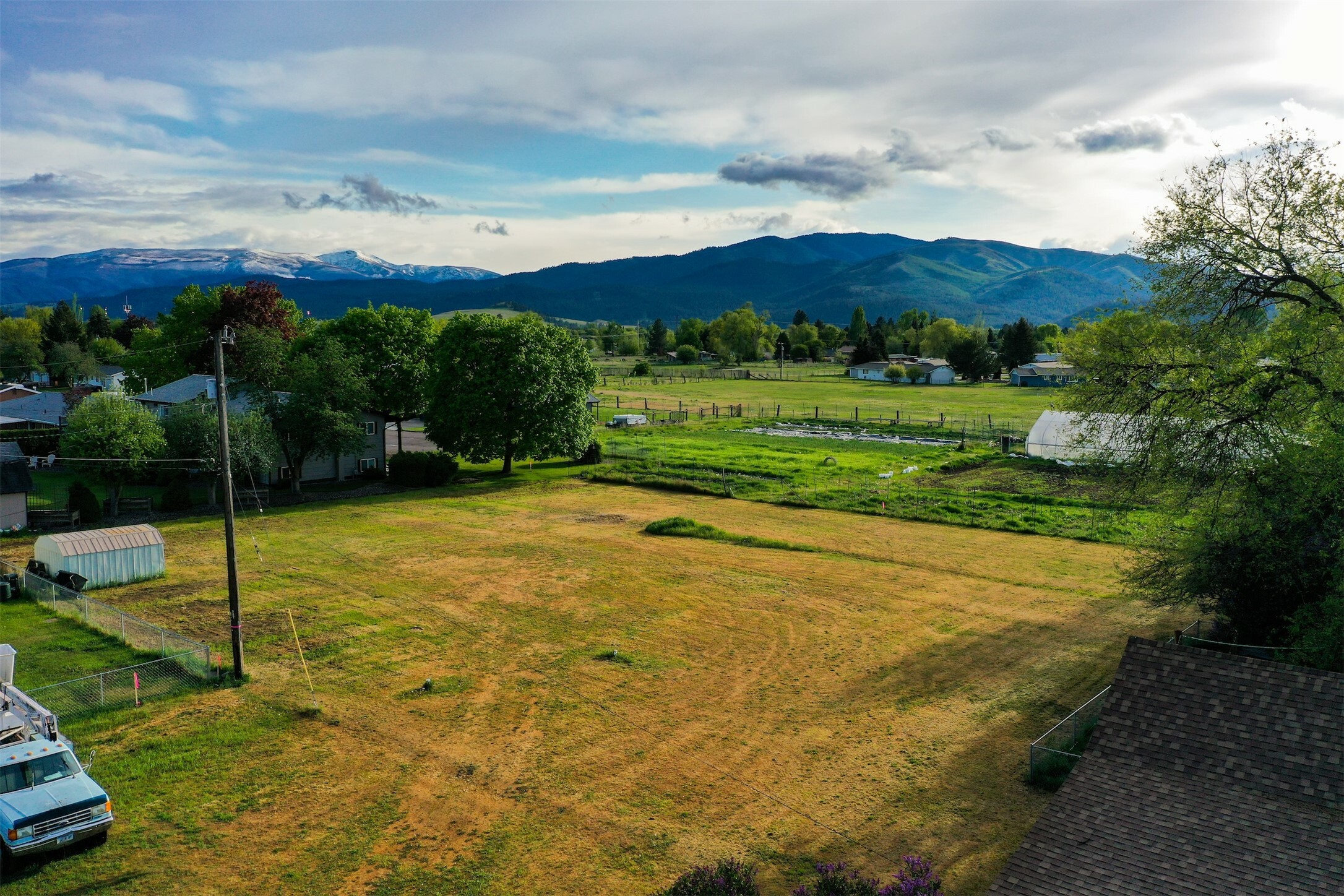 Property Photo: 937 Gladis Drive MT 59804