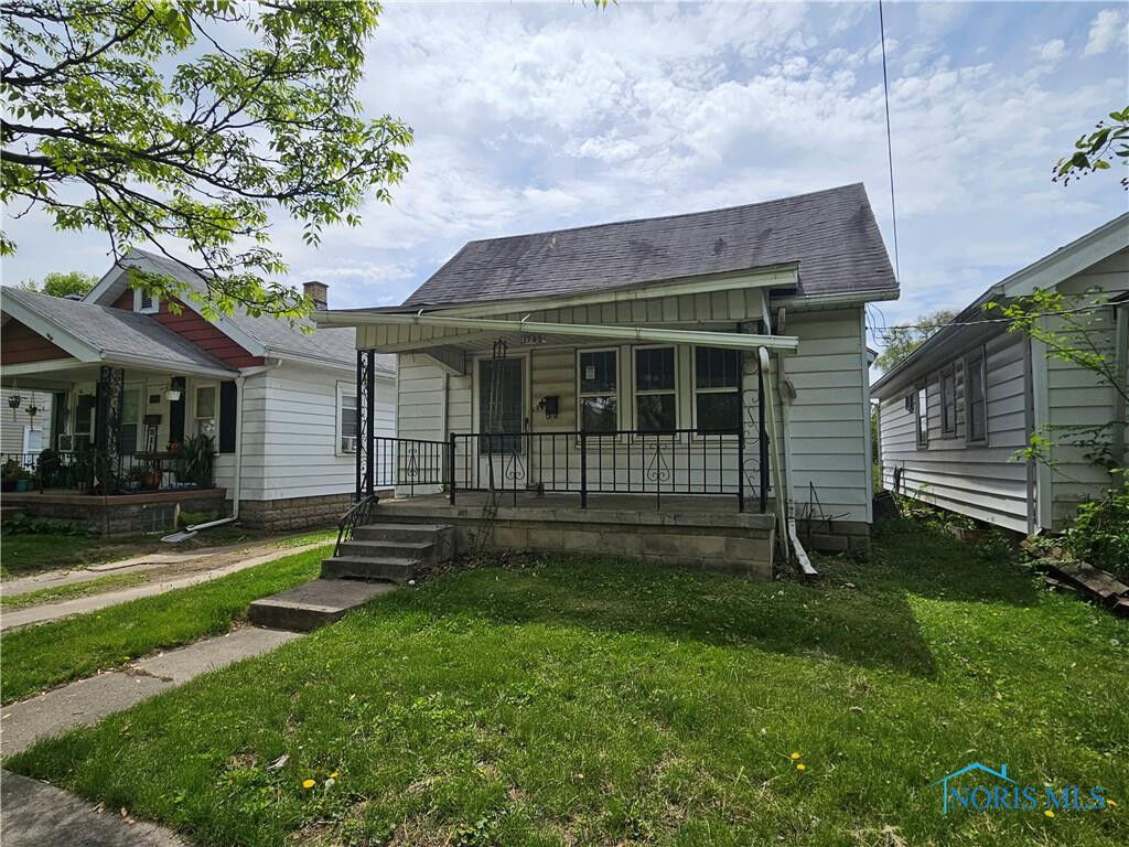 Property Photo: 1745 Stahlwood Avenue OH 43613