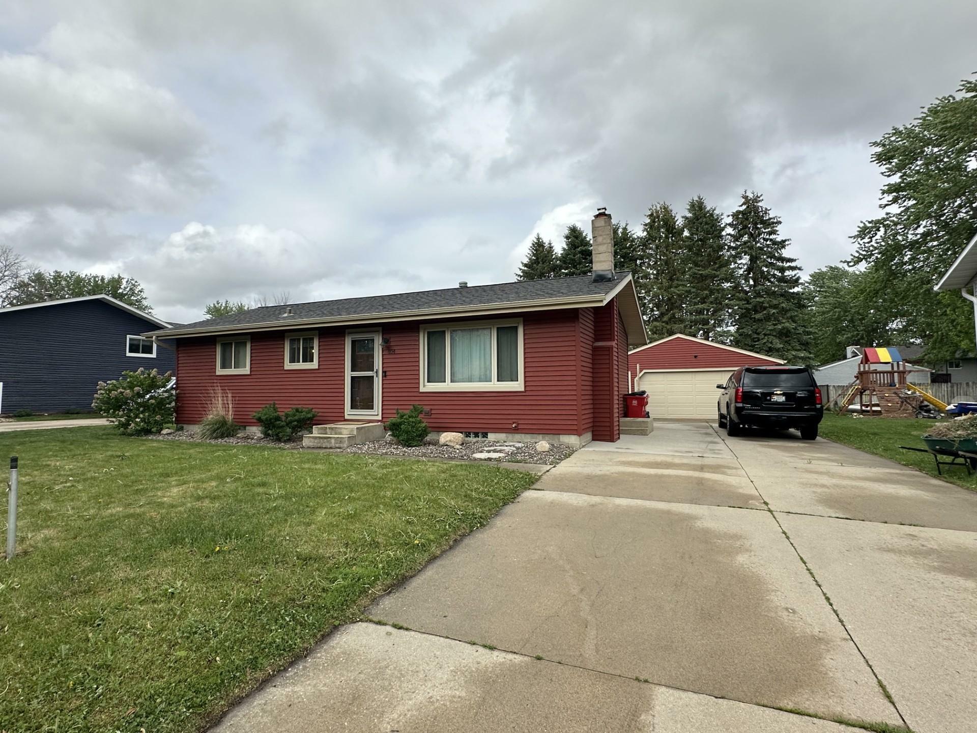 Property Photo: 404 5th Avenue NE MN 55944
