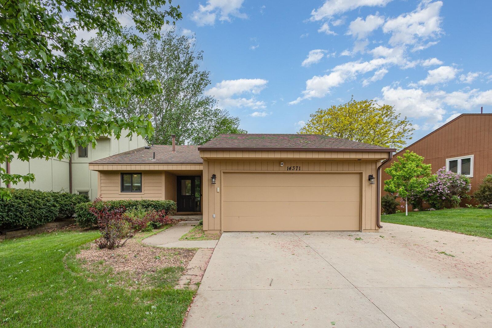 Property Photo:  14371 Embry Path  MN 55124 