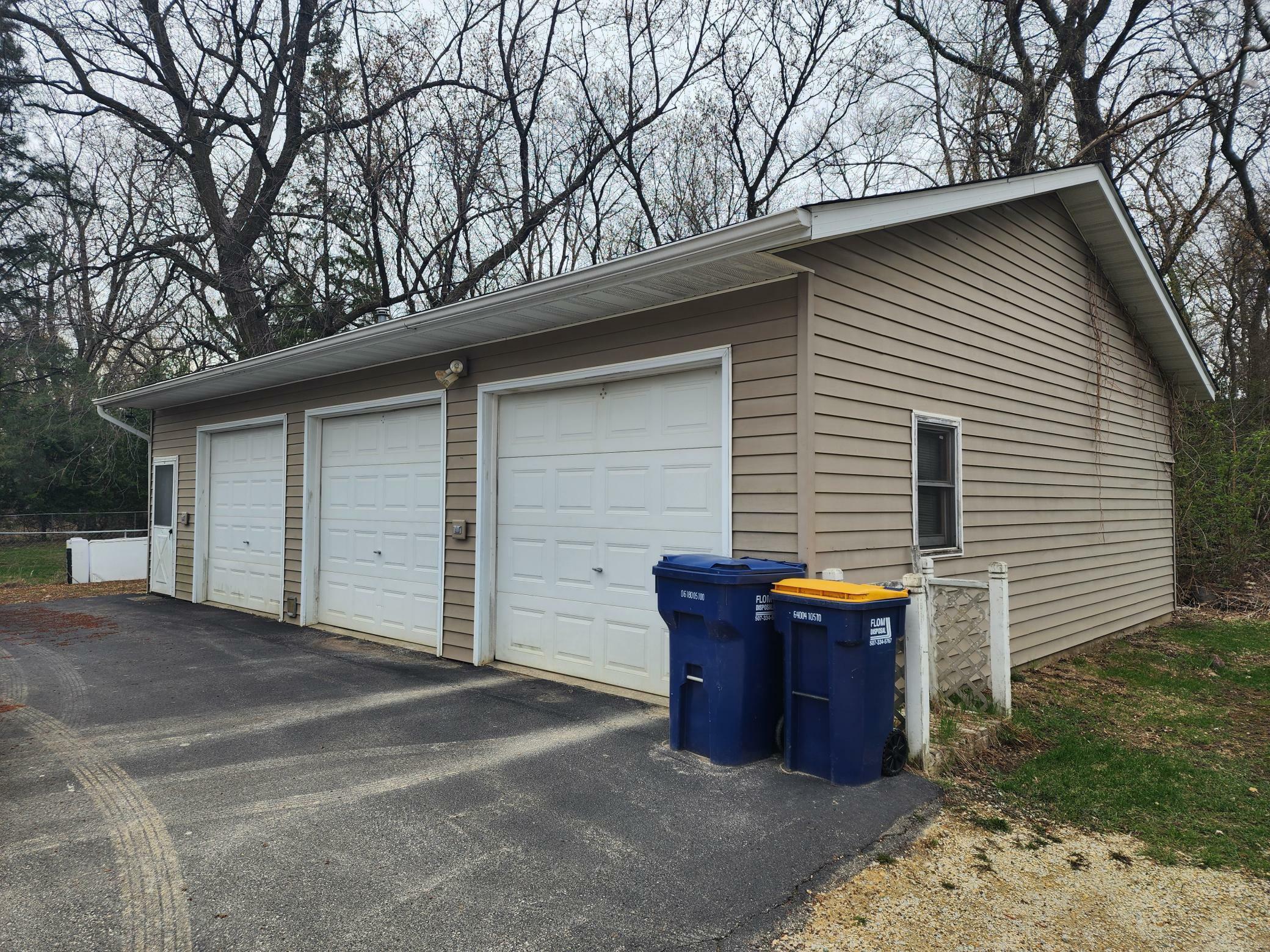 Property Photo: 713 Home Street MN 55946