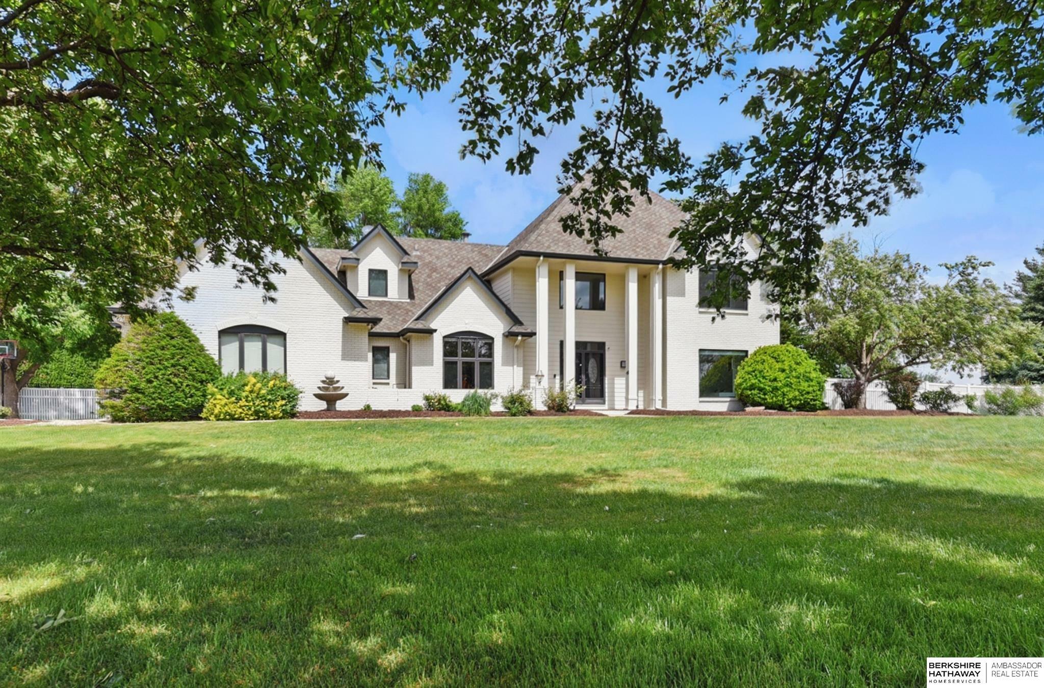 Property Photo: 22224 Homestead Road NE 68022