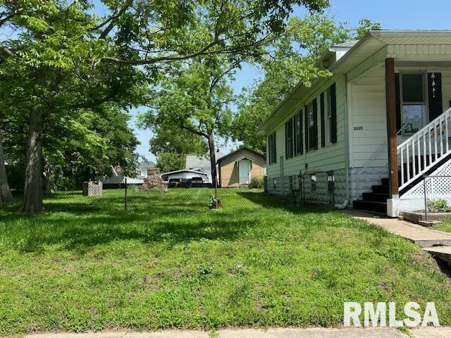 Property Photo: 2020 Edith Street IL 62966