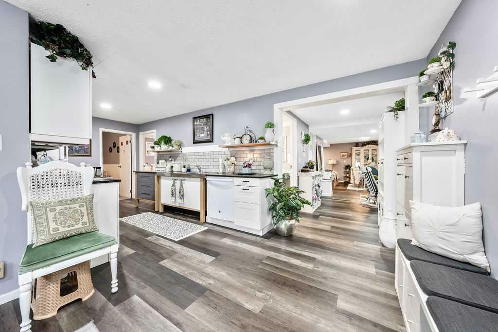 Property Photo: 605 8 Street SE AB T1V 1L1
