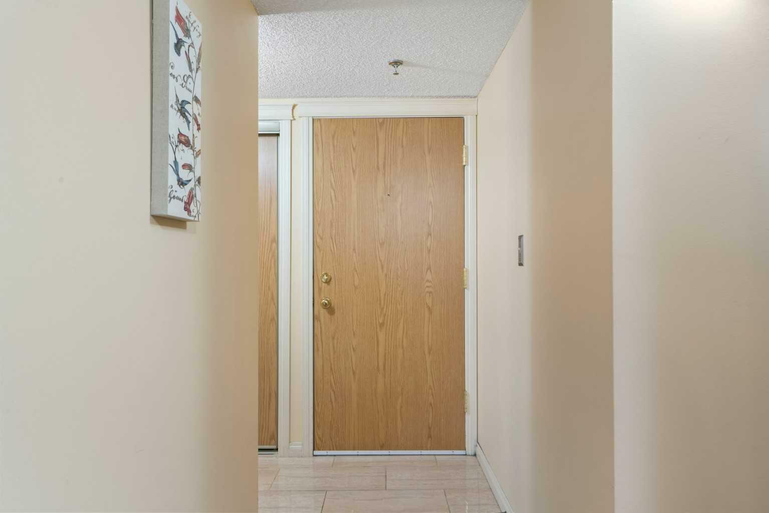 Property Photo: 2011 University Drive NW 103 AB T2N 4T4