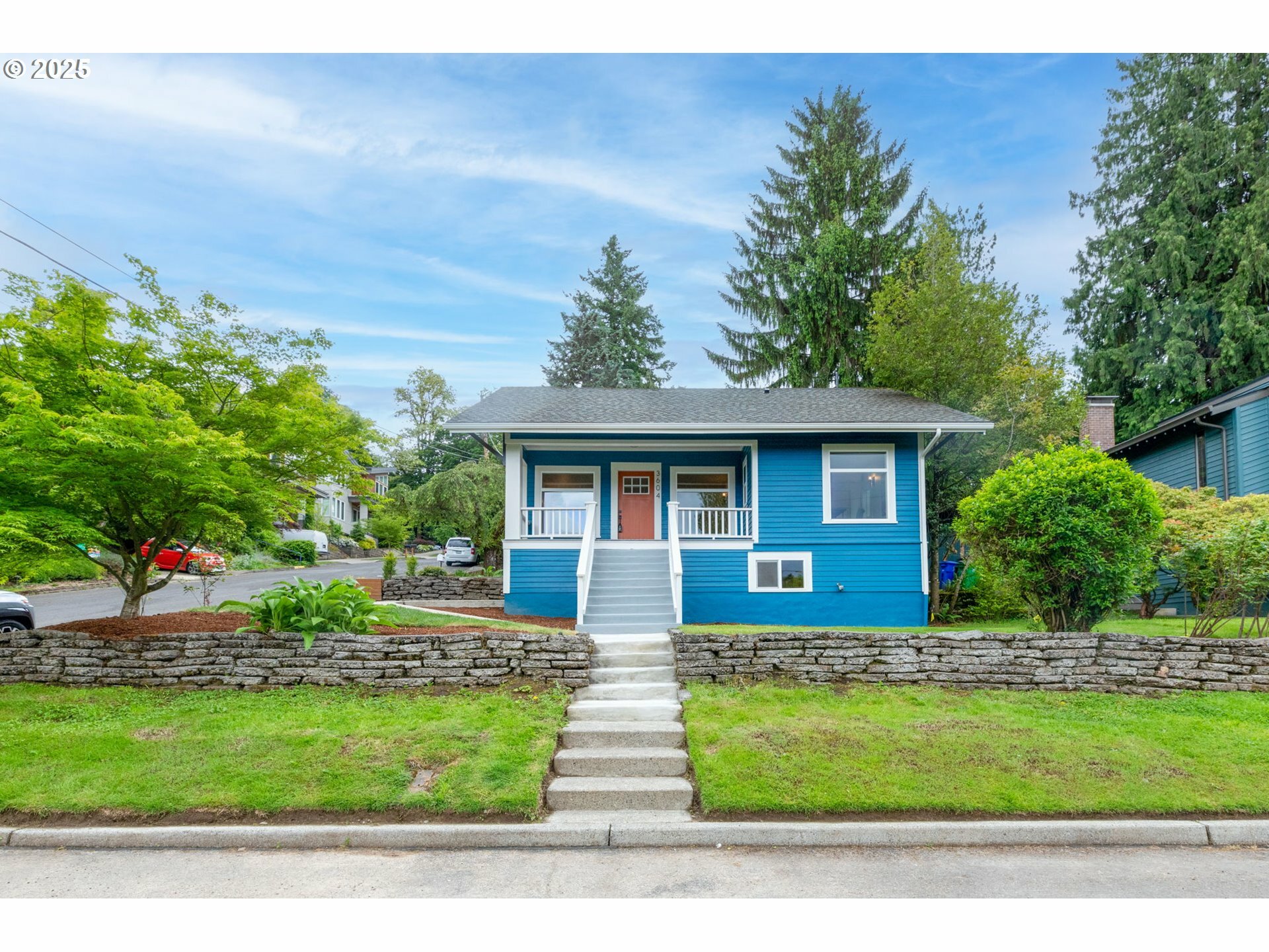 Property Photo: 3604 SW Custer St OR 97219