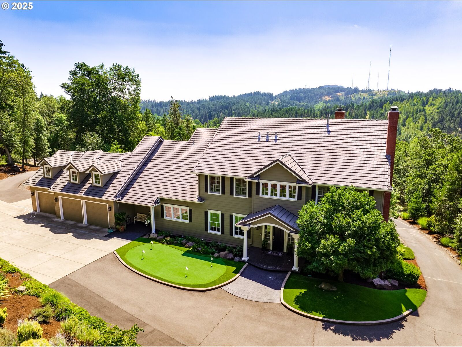 Property Photo: 2030 W 34th Ave OR 97405