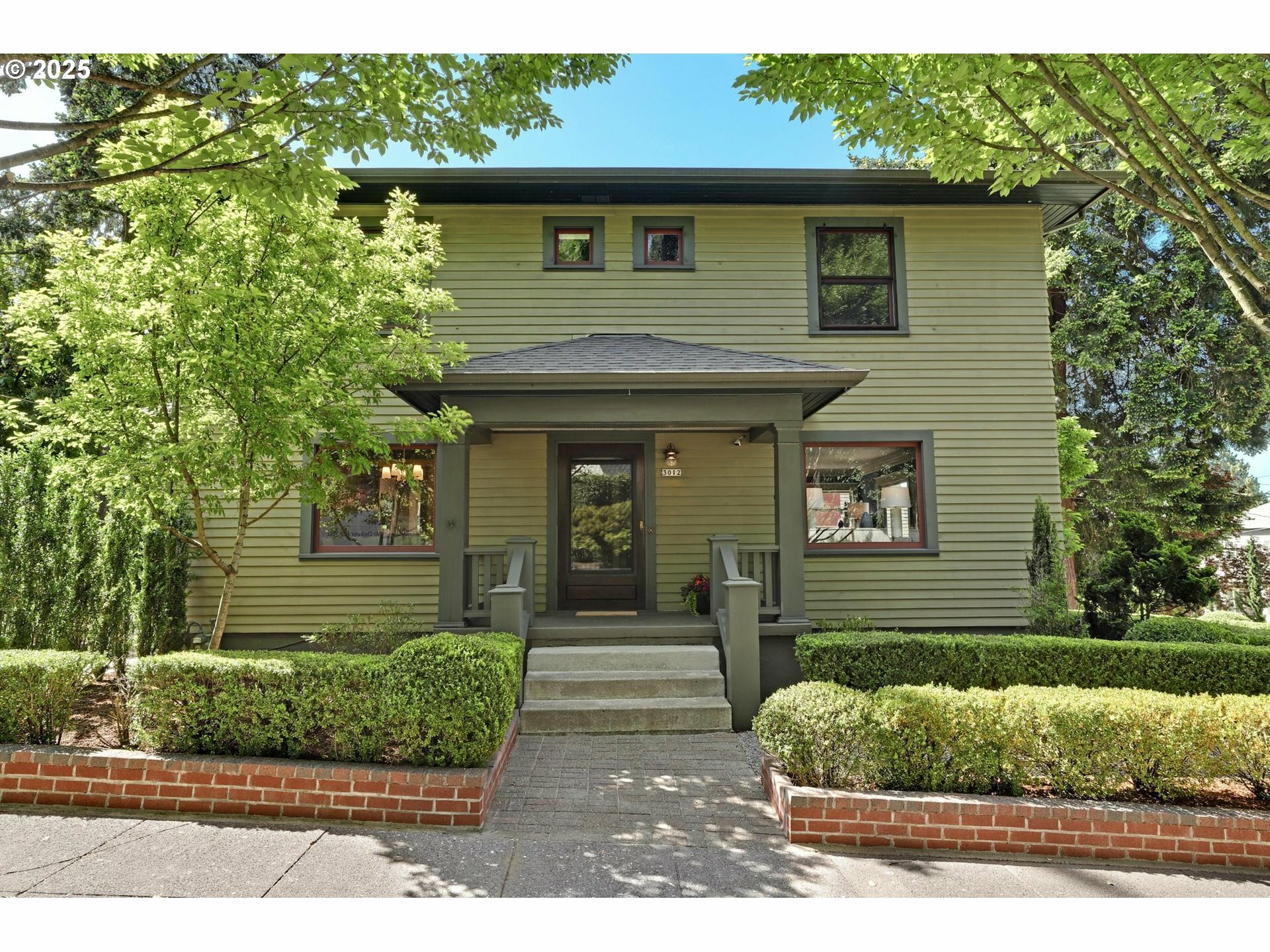 3012 NE Fremont St  Portland OR 97212 photo