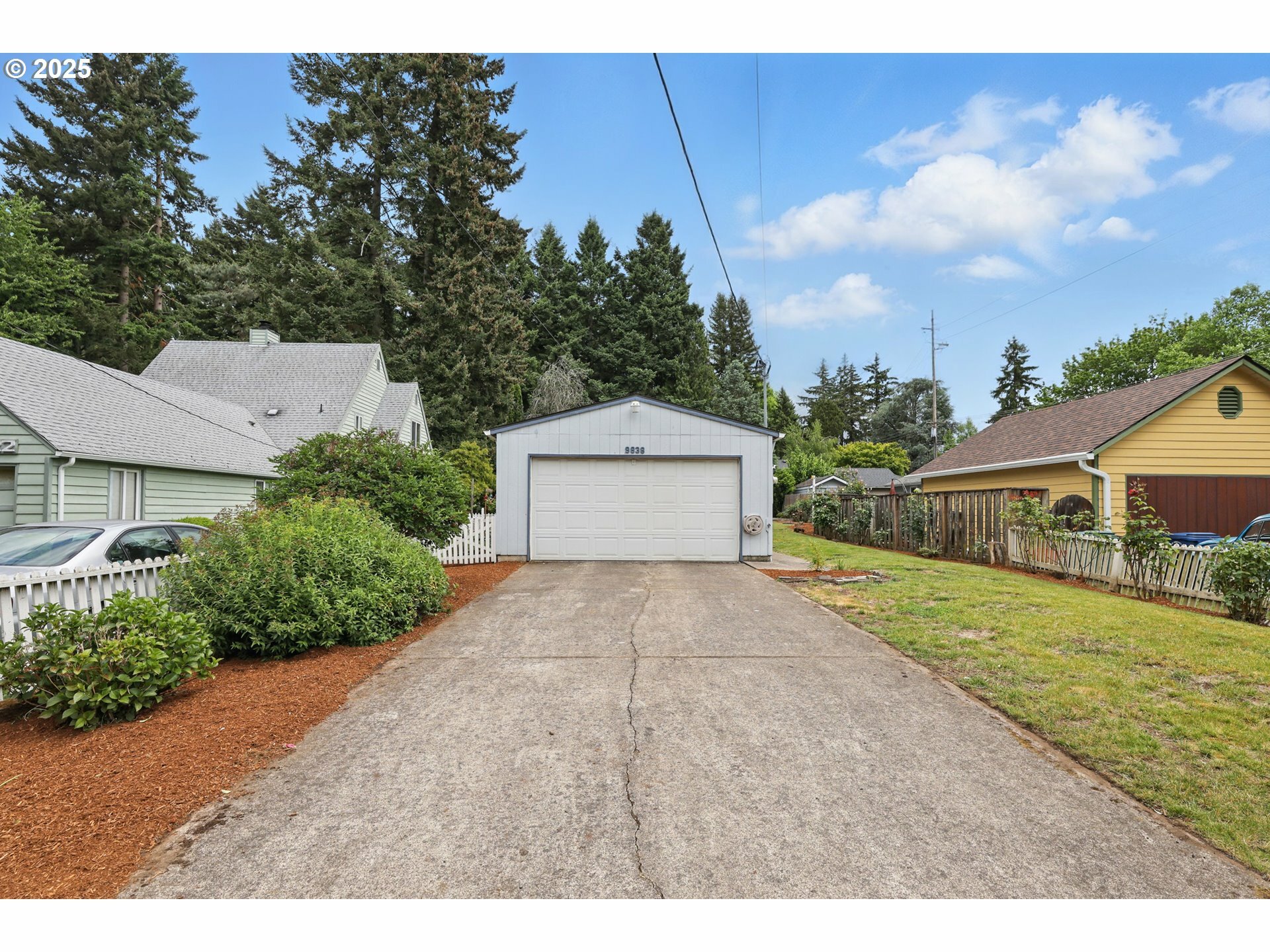 Property Photo: 9838 SE 29th Ave OR 97222
