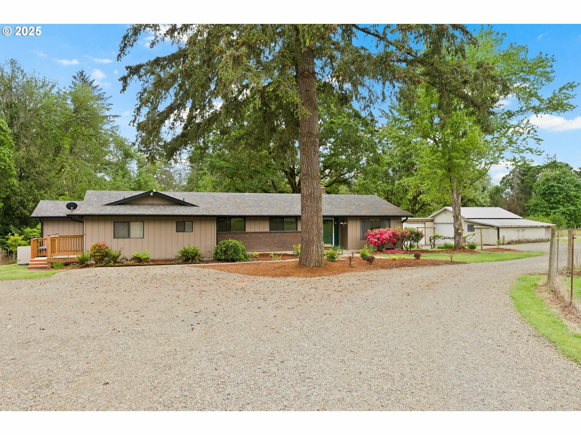 Property Photo: 13150 S Freeman Rd OR 97042