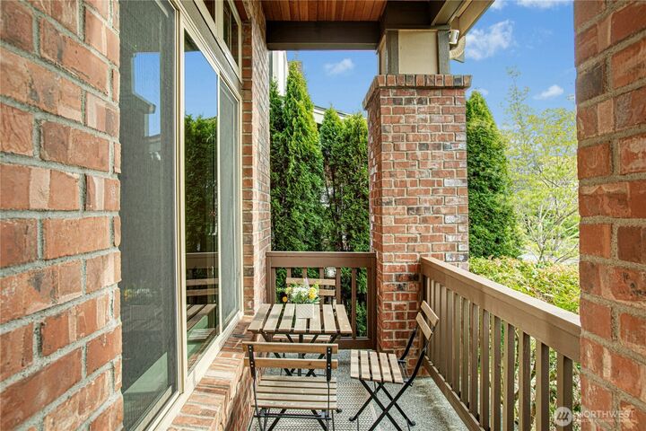 Property Photo: 1474 29th Place NE WA 98029