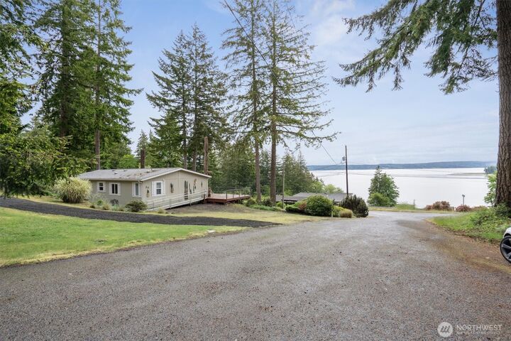 20  Mountain Place E  Grapeview WA 98546 photo