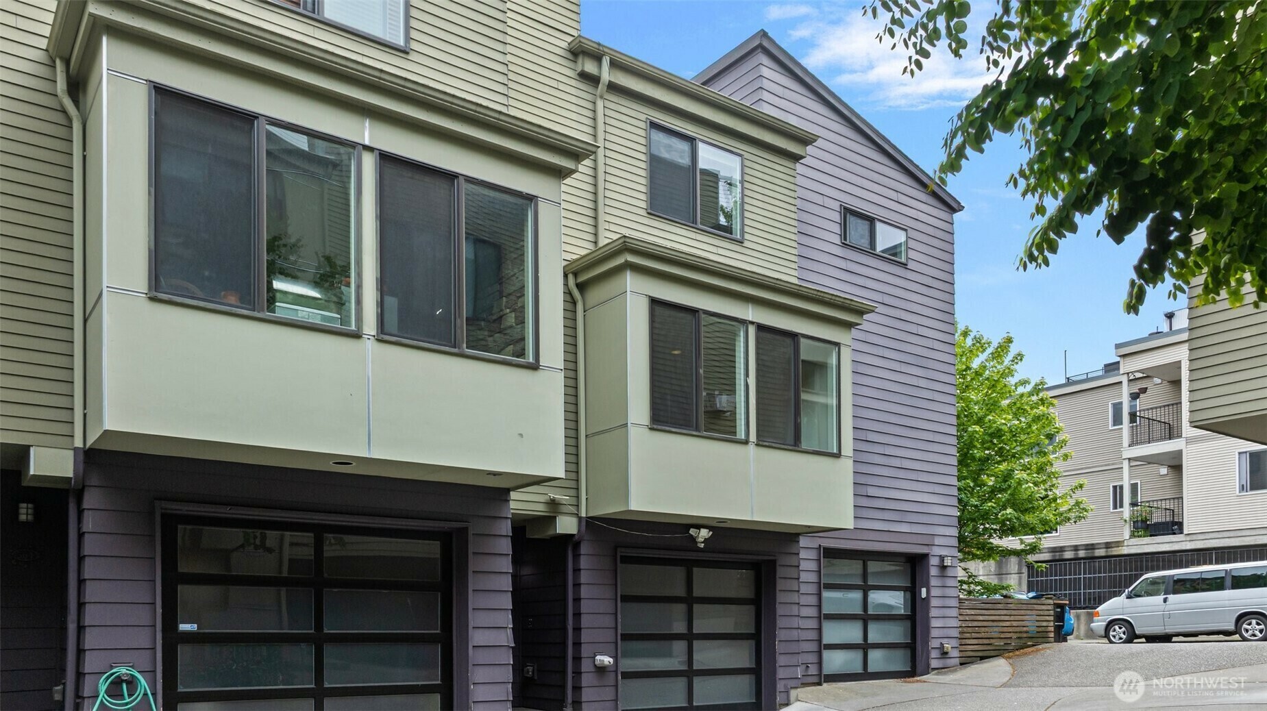 566  McGraw Street  Seattle WA 98109 photo
