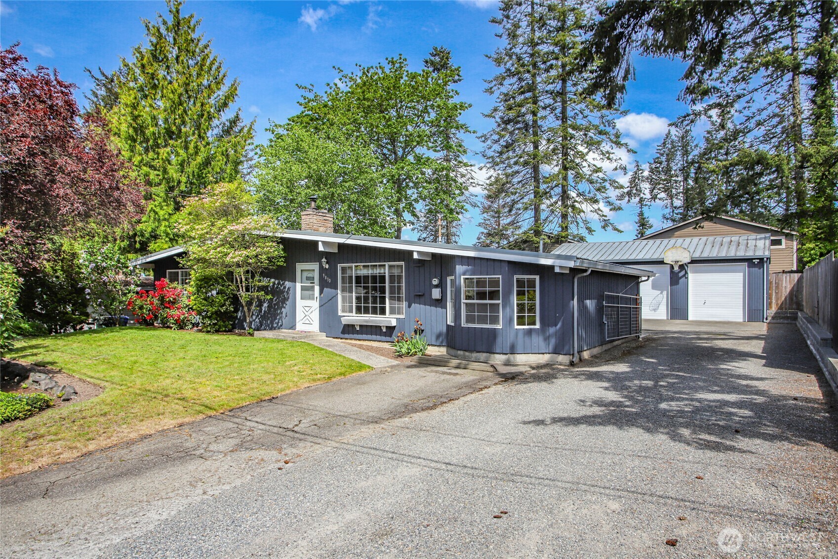 Property Photo: 9830 S 210th Place WA 98031