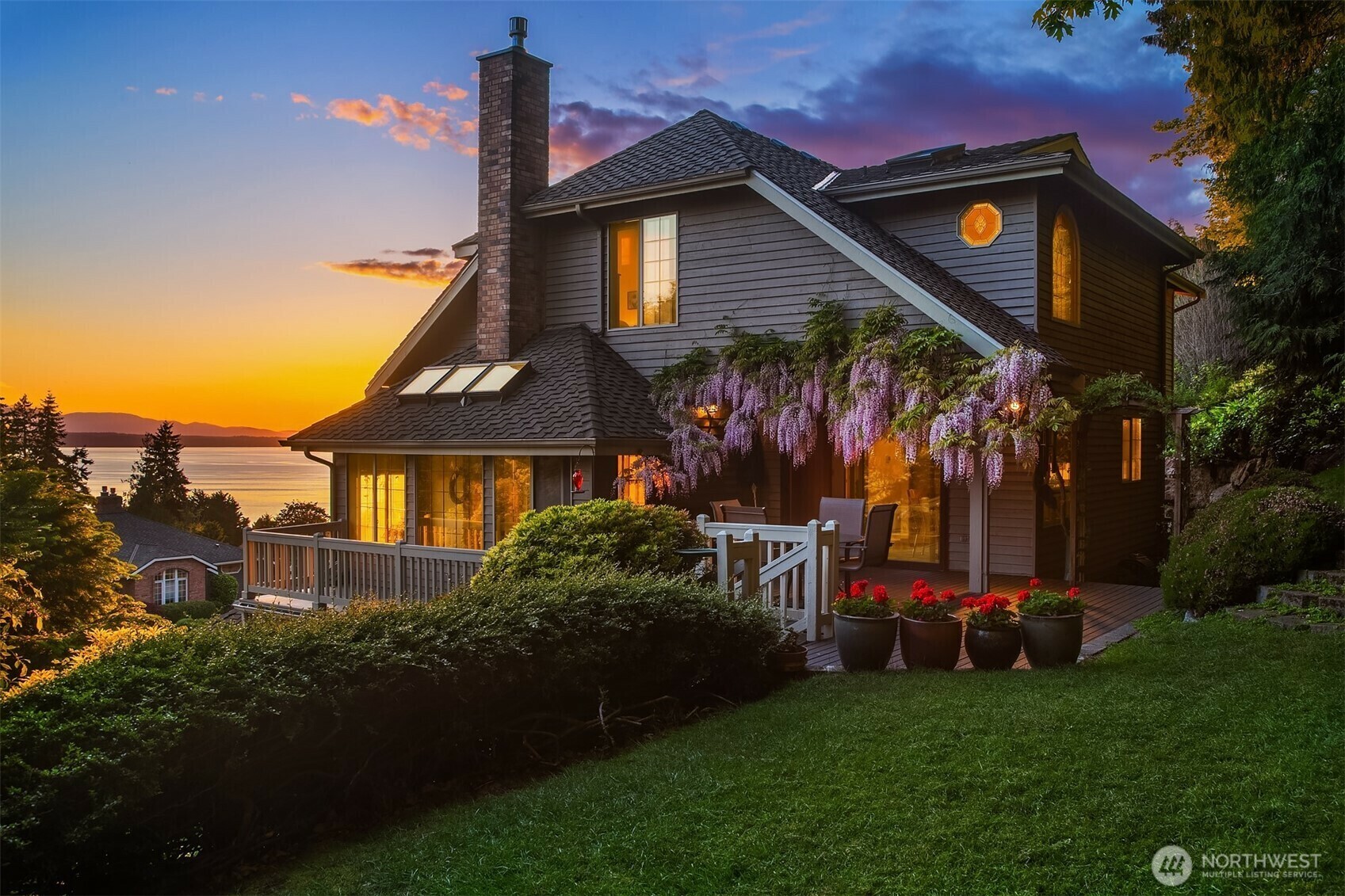 Property Photo: 9509 Forest Dell Drive WA 98020