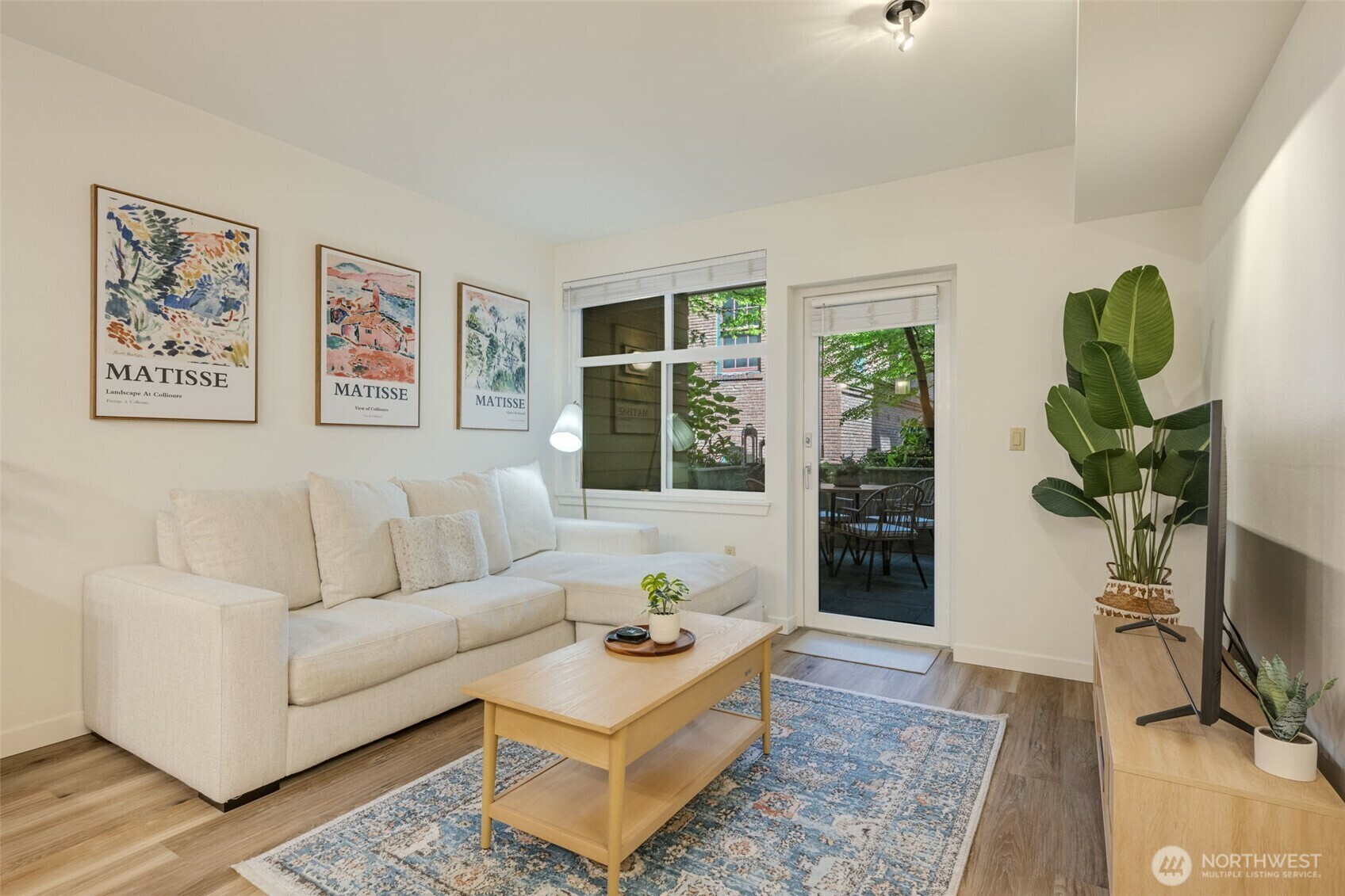 Property Photo: 5450 Leary Avenue NW 261 WA 98107