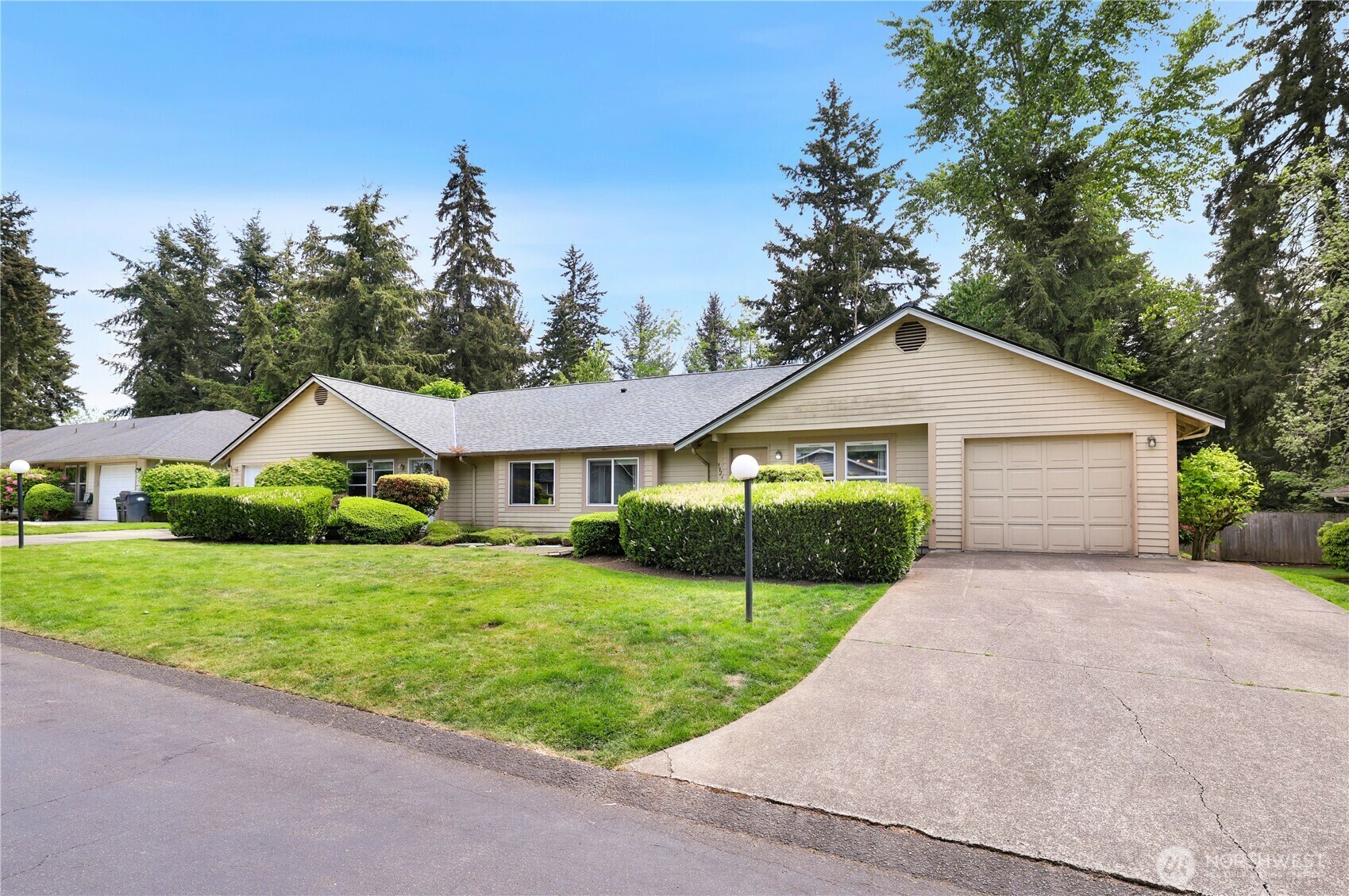 Property Photo: 9921 9923 148th Street Ct E WA 98375