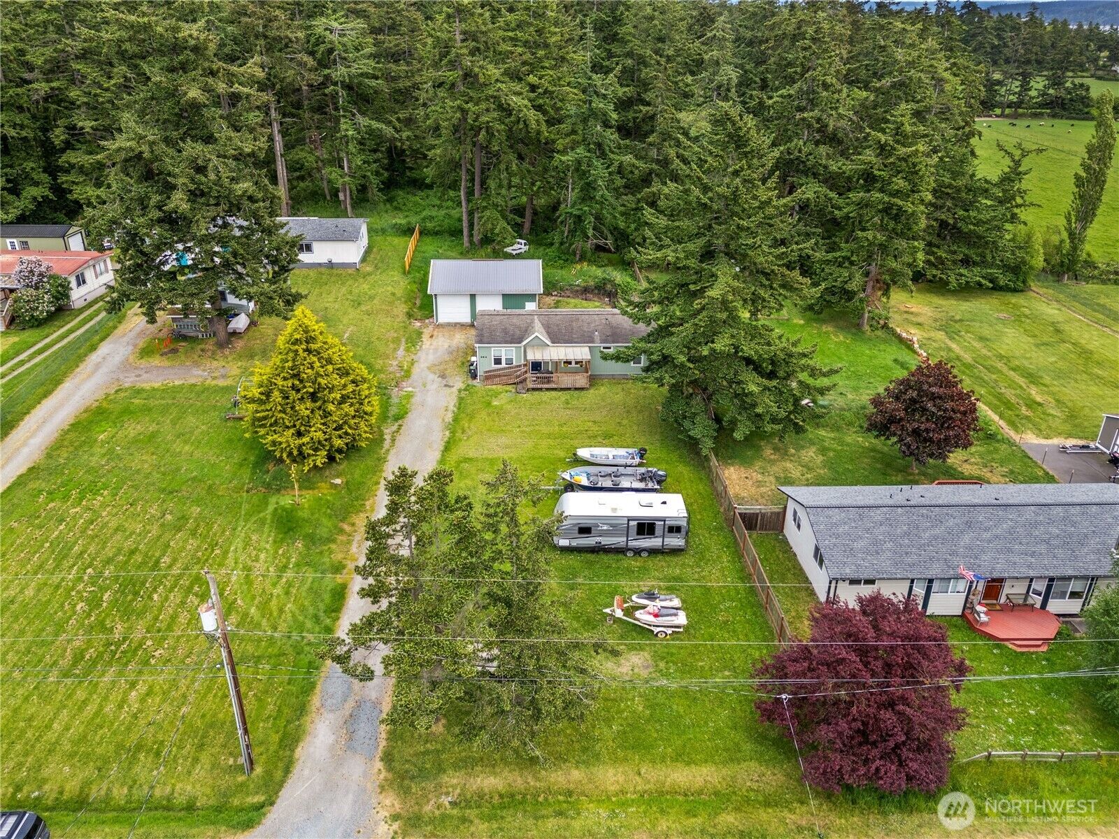 Property Photo:  964  Donald Avenue  WA 98277 