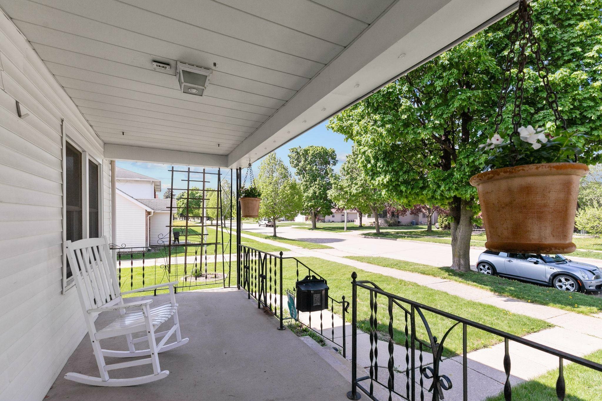 Property Photo: 119 S John Street WI 54136