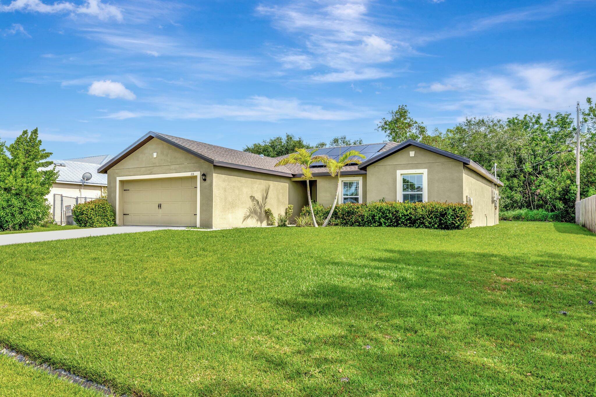 Property Photo: 115 SW South Wakefield Circle FL 34953