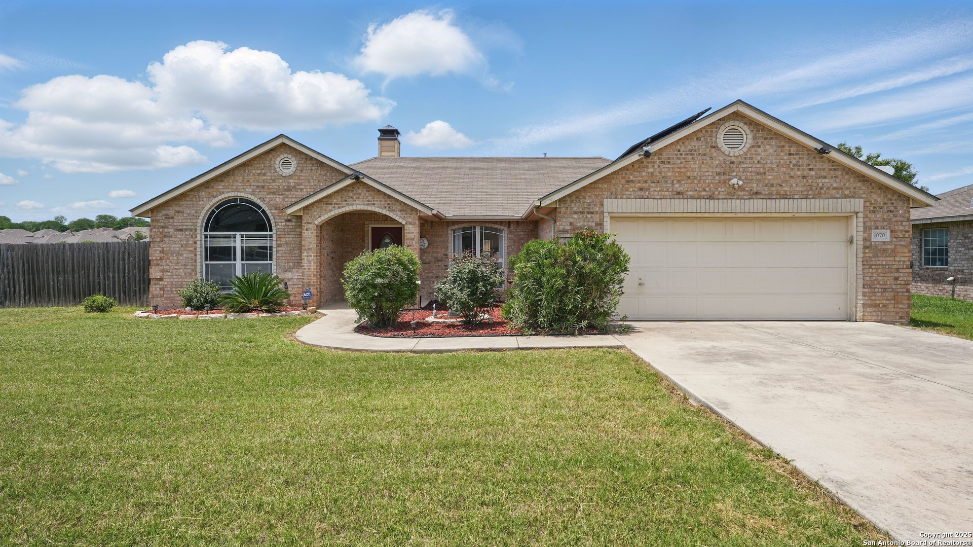 Property Photo: 1070 Northpark TX 78130