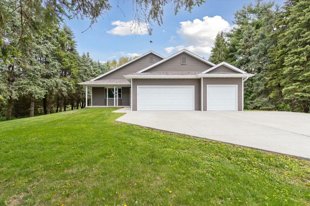 Property Photo: 3817 East Rotamer Road WI 53546
