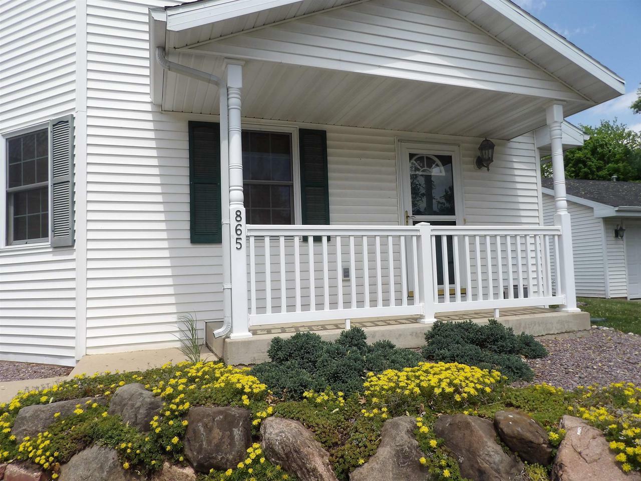 Property Photo: 865 Sutherland Avenue WI 53545