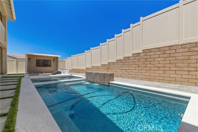 Property Photo: 39494 Sagewood Rdg CA 92591