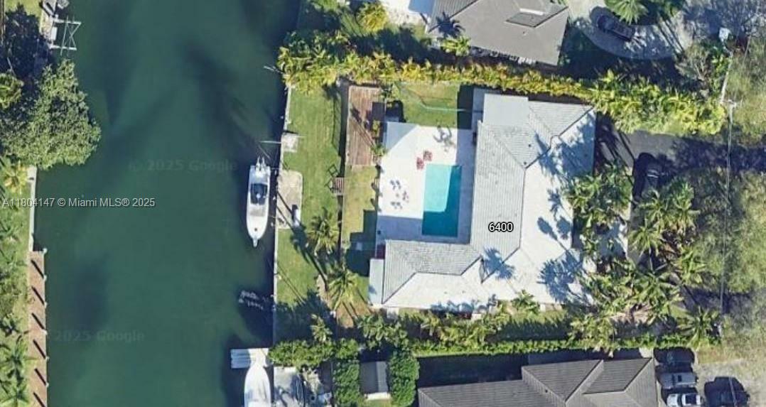 Property Photo: 6400 Caballero Blvd FL 33146