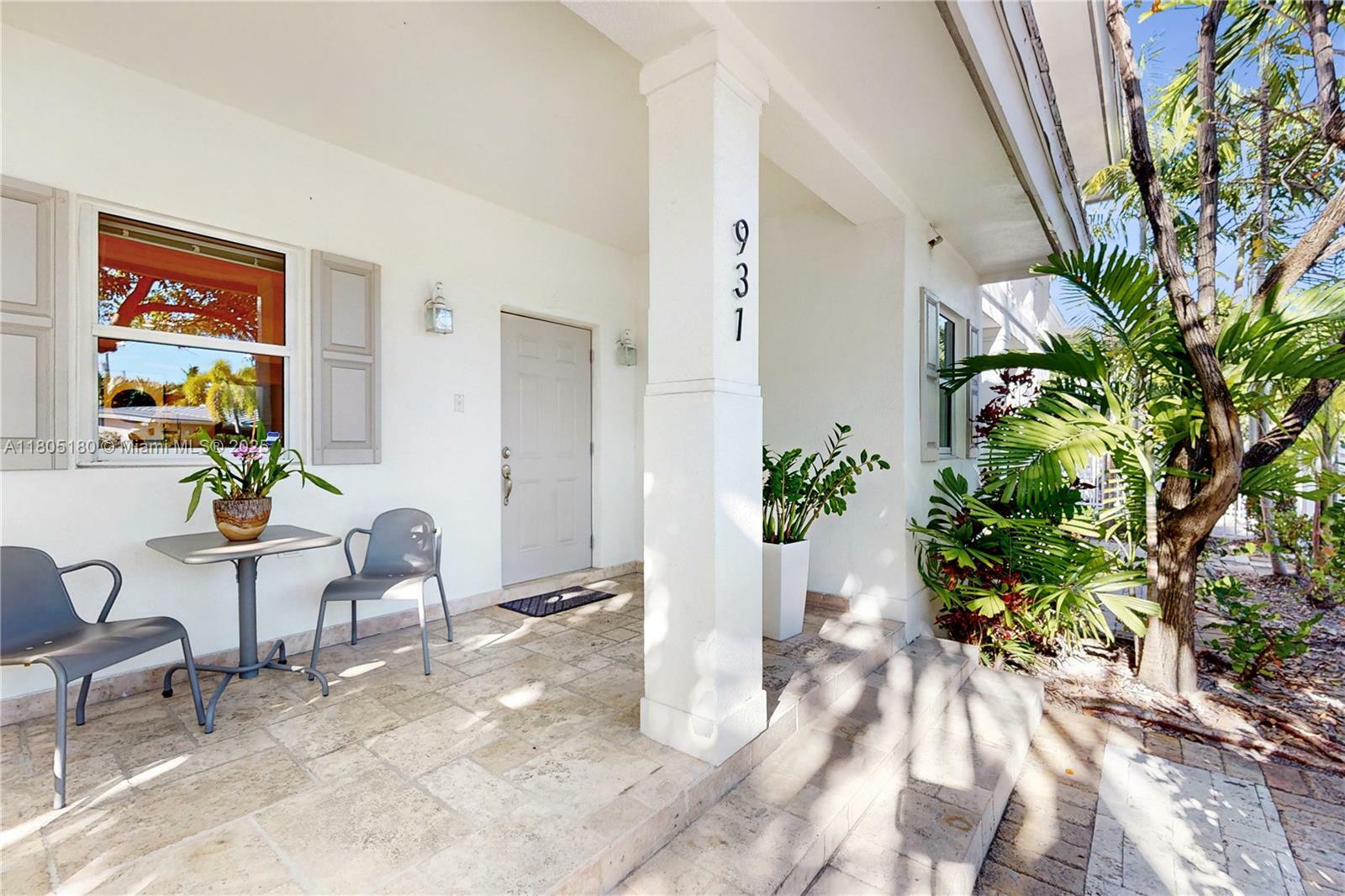 Property Photo: 931 SW 11th St H-1 FL 33129