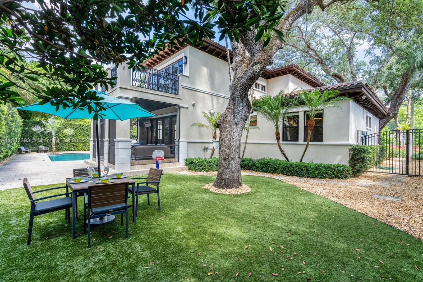 Property Photo: 434 Castania Ave FL 33146