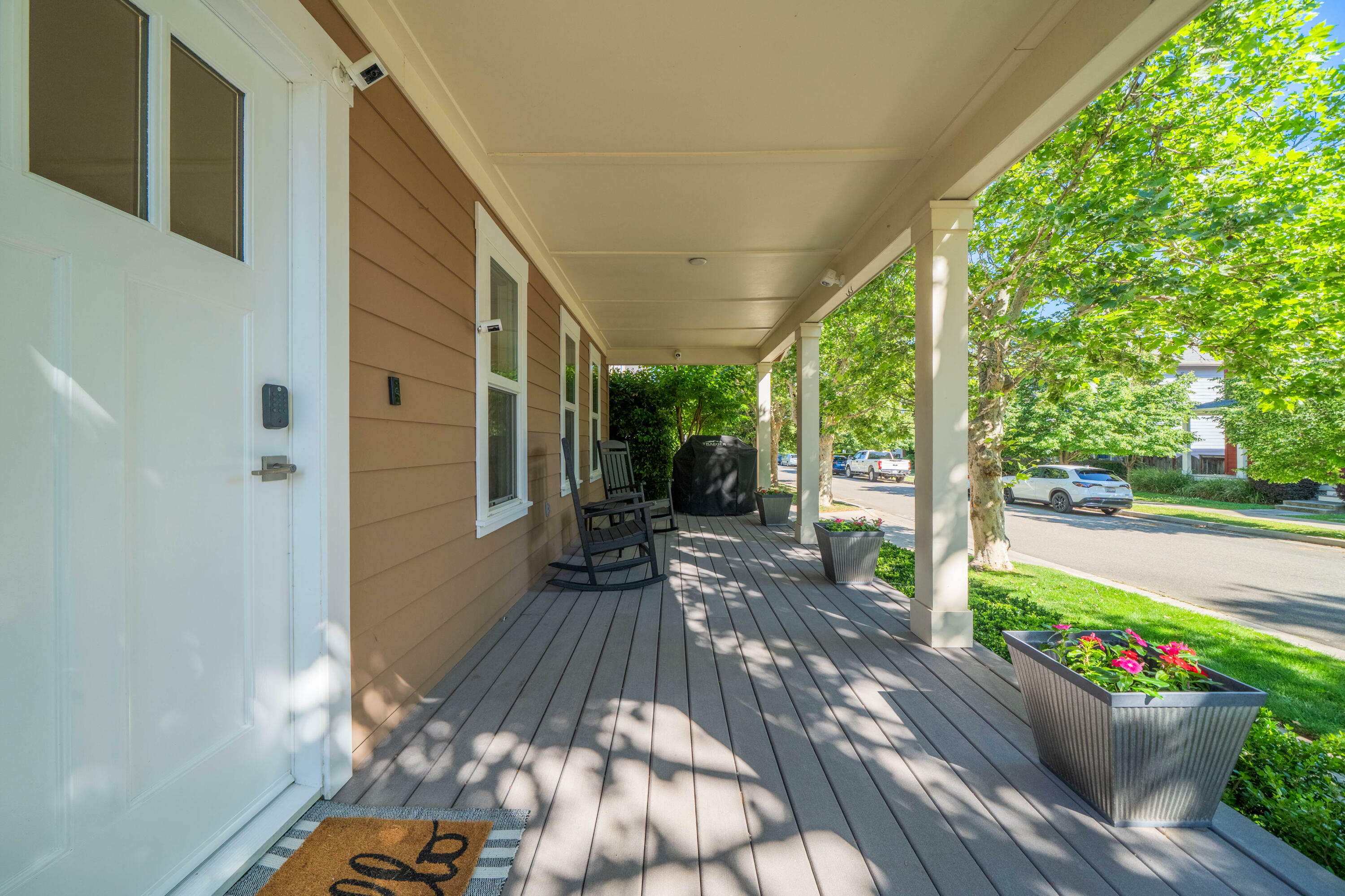 Property Photo: 876 Kite Lane CA 96001