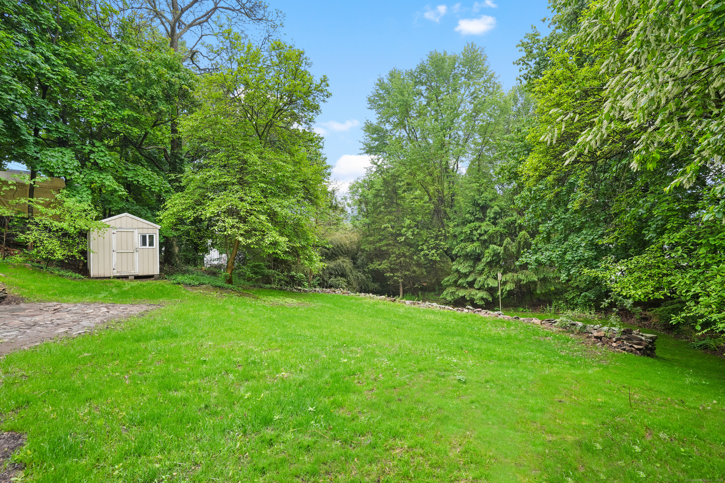 Property Photo:  259 White Plains Road  CT 06611 