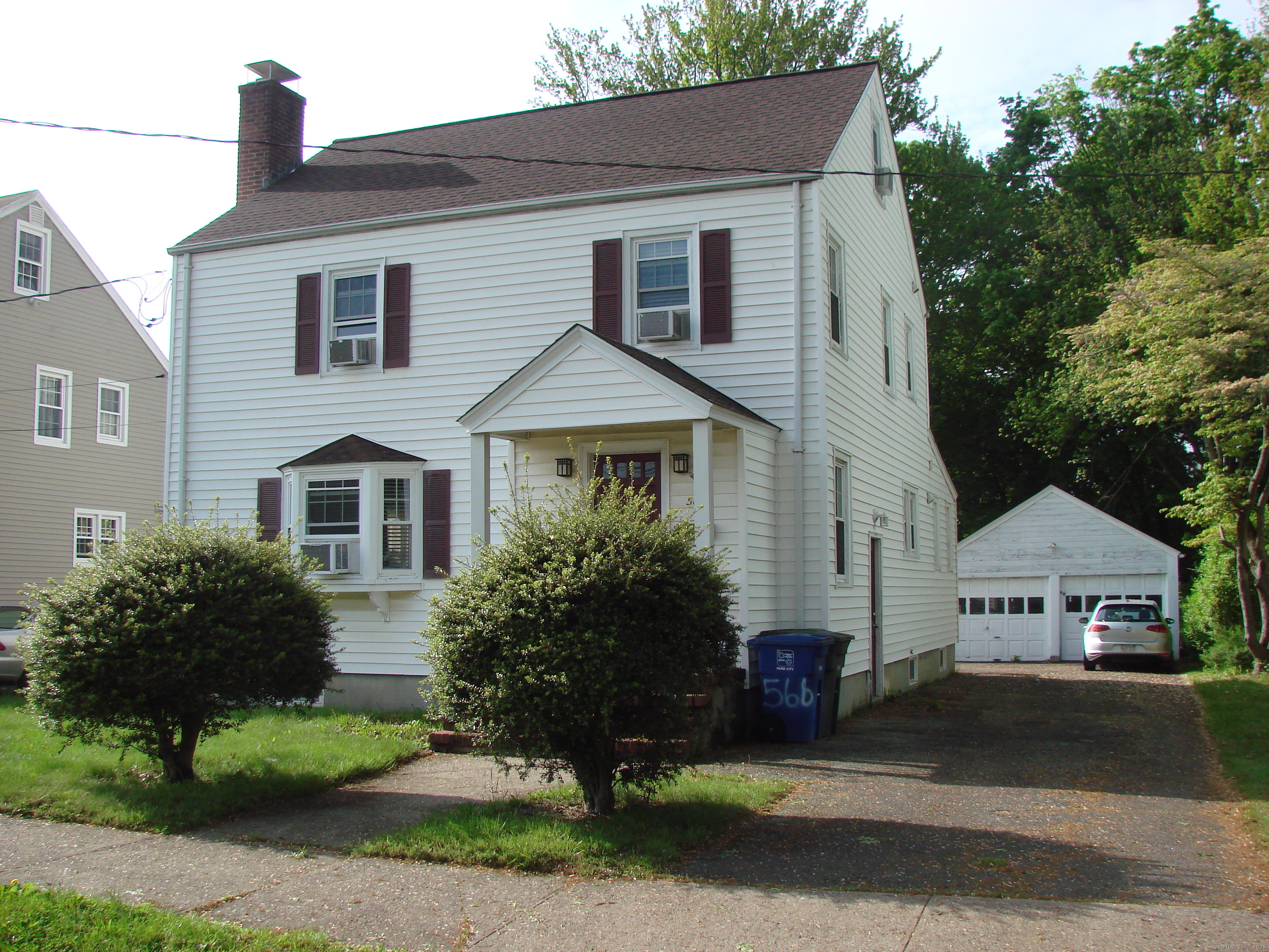 Property Photo: 566 Savoy Street CT 06606