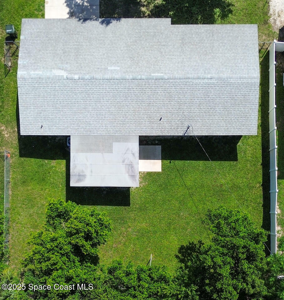 Property Photo: 1340 Continental Drive FL 32117