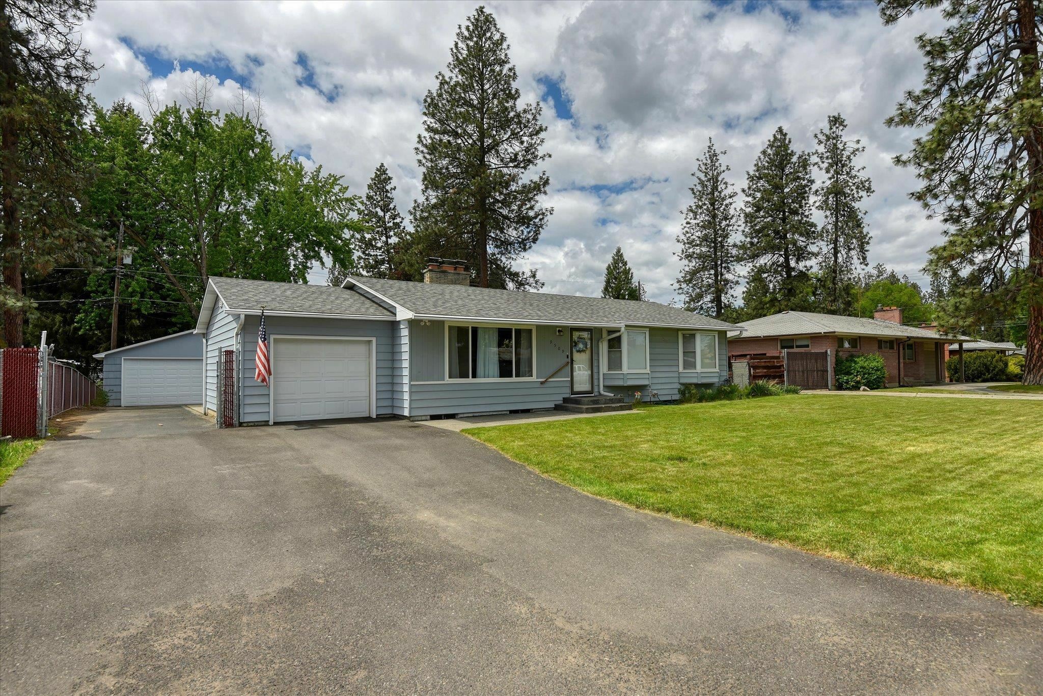Property Photo: 9509 N Atlantic St WA 99218