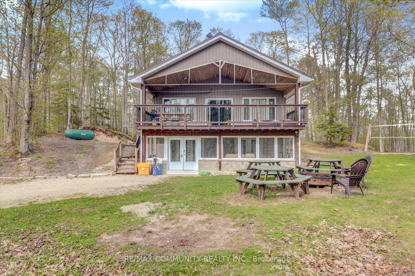 Property Photo: 3 Sugarbush Road ON N0H 2T0