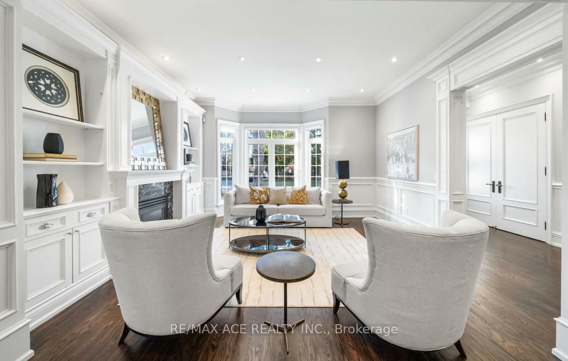 Property Photo: 133 Park Home Avenue ON M2N 1W7
