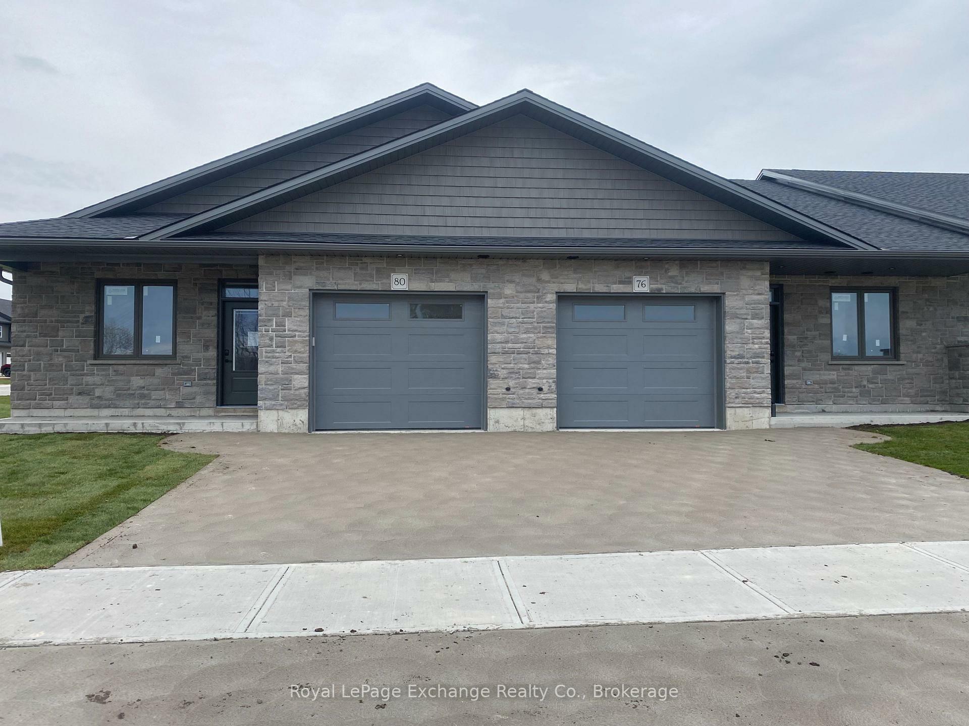 Property Photo: 68 Merceds Crescent E ON N2Z 1G8