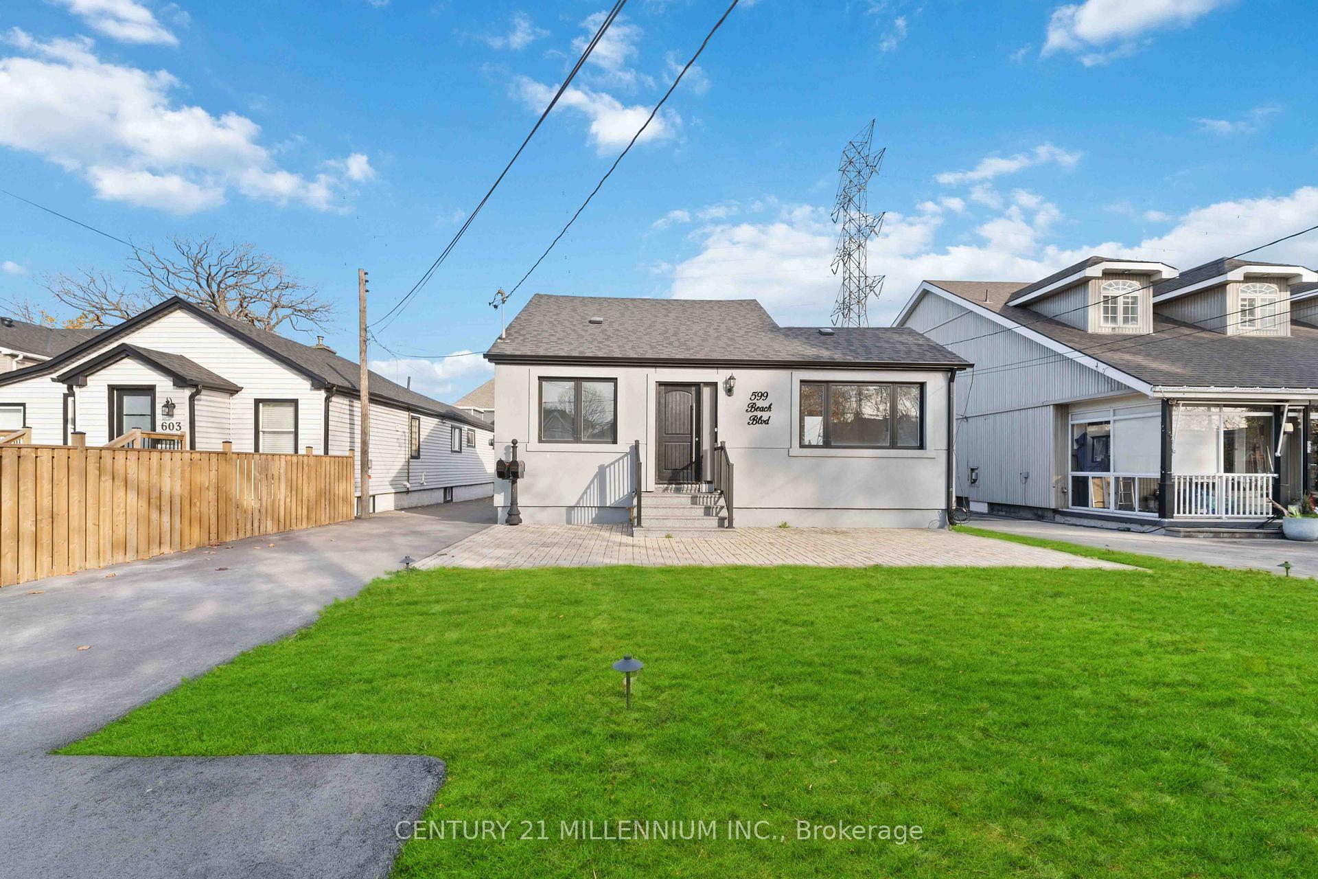 599 Beach Boulevard  Hamilton ON L8H 6X8 photo