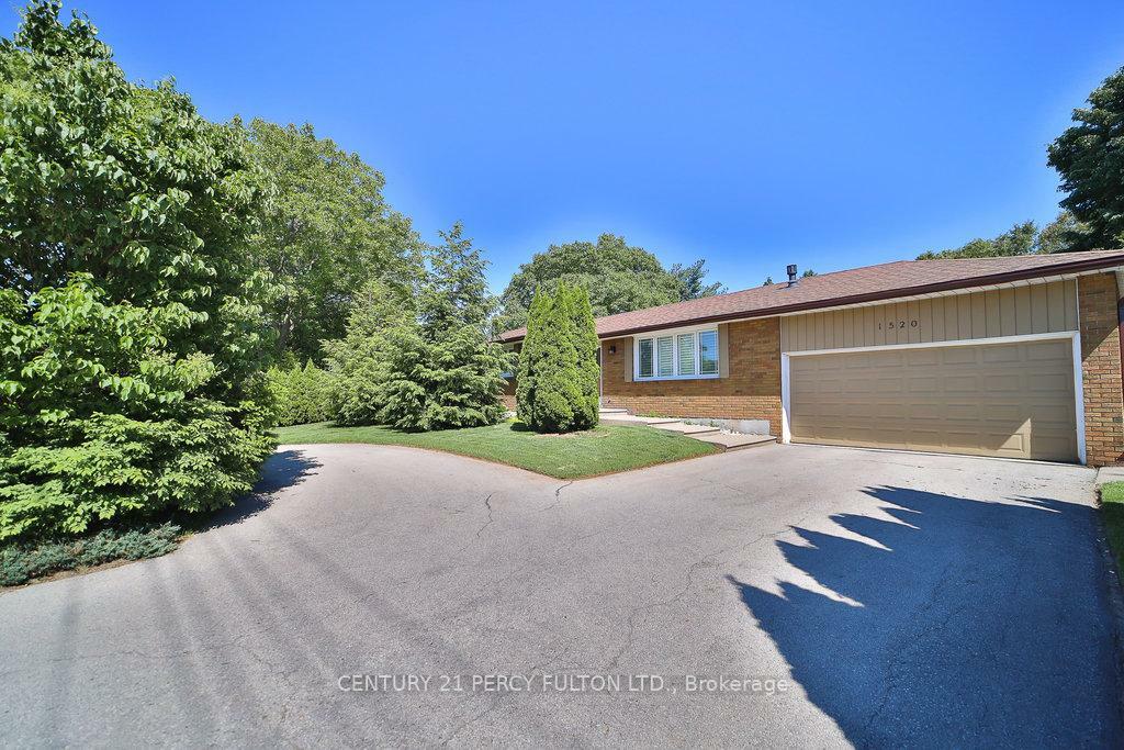 1520 Rebecca Street  Oakville ON L6L 1Z7 photo