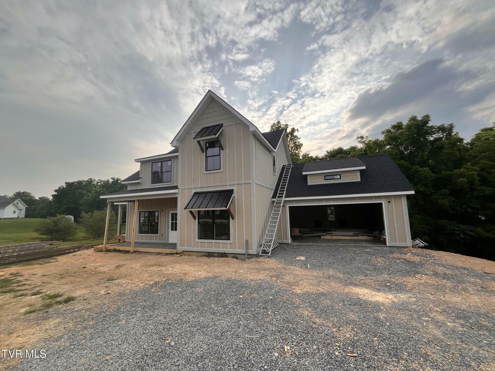 Property Photo: 7 Celebration Ct. Court TN 37601